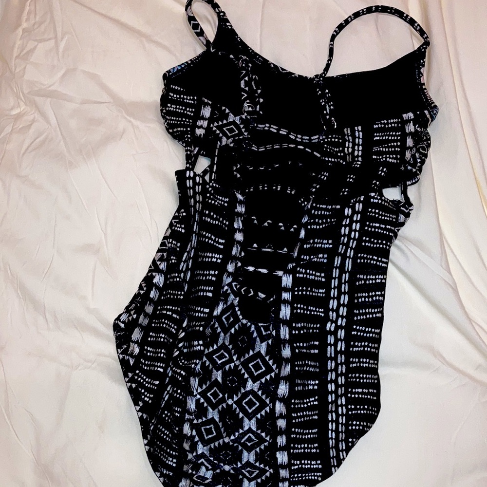 Swimsuit - Picture 2 of 3